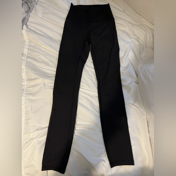 Lululemon aligns, length 31”, Size 4 - Picture 2 of 4